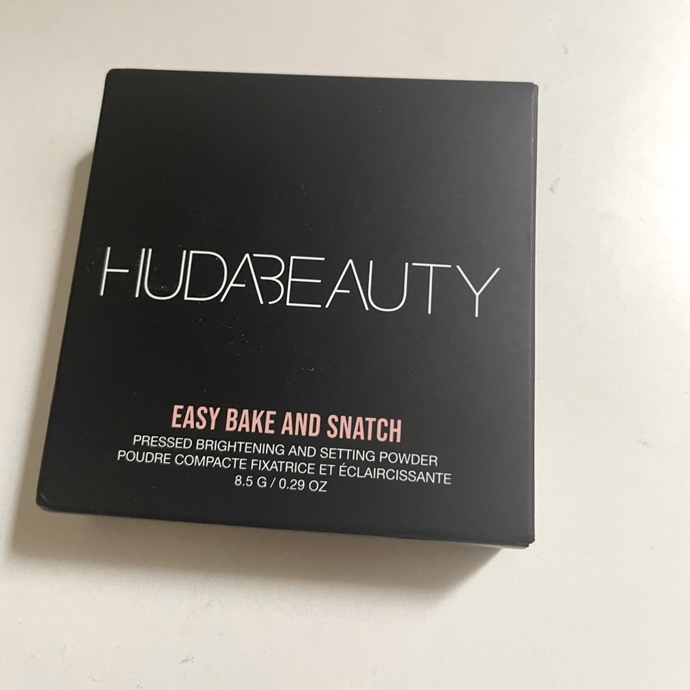Huda beauty Easy bake and Snatch